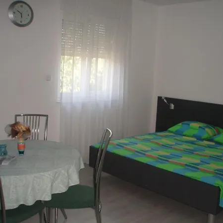 Bistrovic Apartment